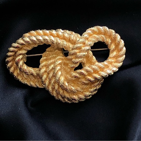 Dior Jewelry - Christian Dior Pin Brooch Rope Knot Nautical Brushed Gold